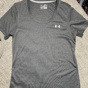 EUC Under Armour T-shirt